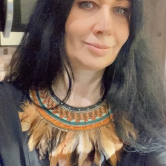 Unique copper and green handcrafted bib necklace with earrings - Picture 4 of 5